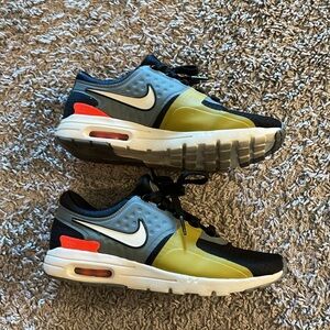 NIKE Air max 1 blue green and black